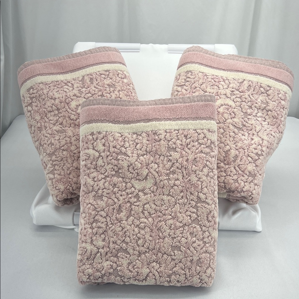 Pink Cottagecore Bath Towels Cotton Heritage Grandmacore Girly Feminine